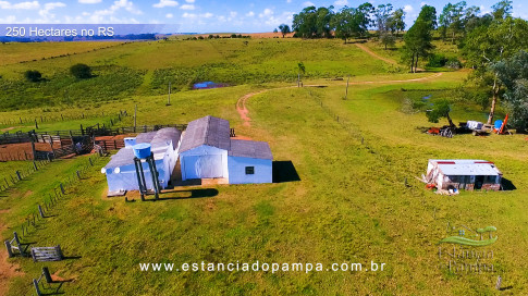 Gilberto Monteiro - Pra ti guria [VDownloader].00_01_57_16.Quadro026_d2d32dd6118e516e68eb04d83d375774bd6997ed.jpg